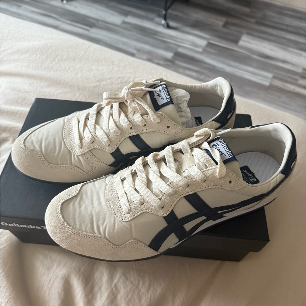 Onitsuka tiger brand new Serrano birch/peacoat size 9.5 men’s / 11 women’s